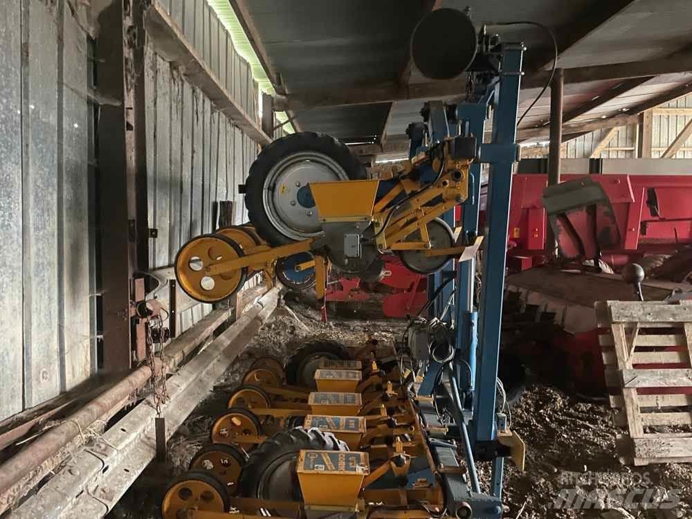 Kleine SD Precision sowing machines
