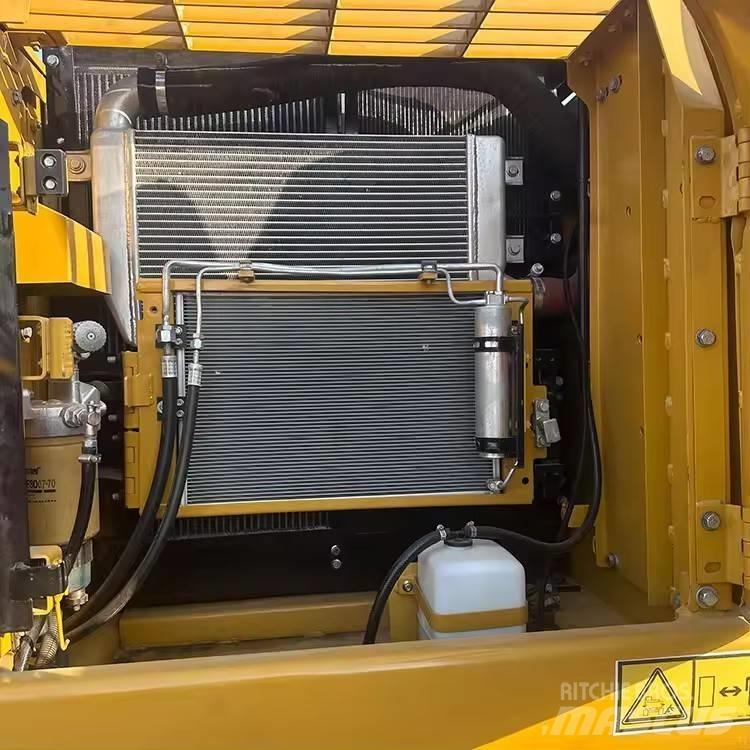 CAT 320 D2L Crawler excavators