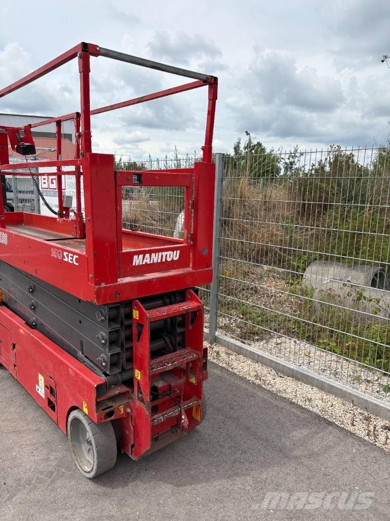 Manitou 100 SEC Scissor lifts