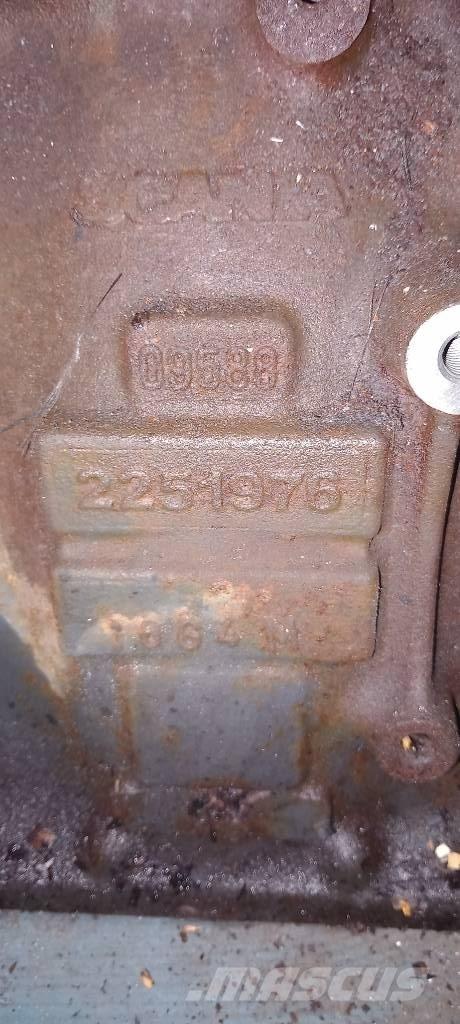 Scania P 360.  2251976 Engines