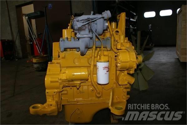 Komatsu SA4D102E Engines