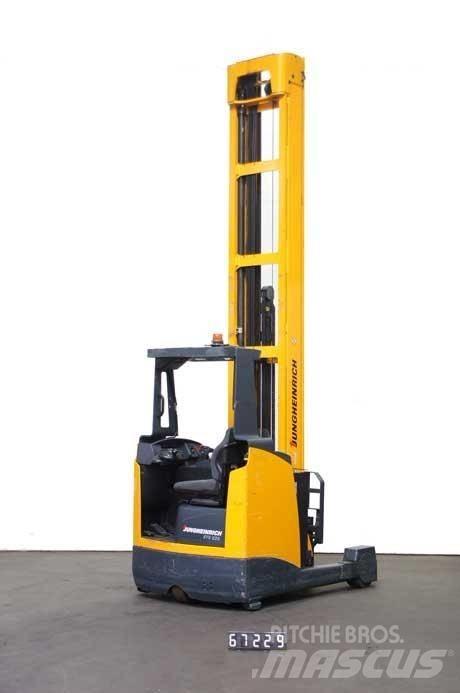 Jungheinrich ETV 325 Reach trucks