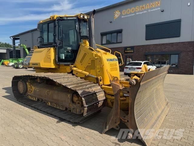 Komatsu D 61 PX-23 Crawler dozers