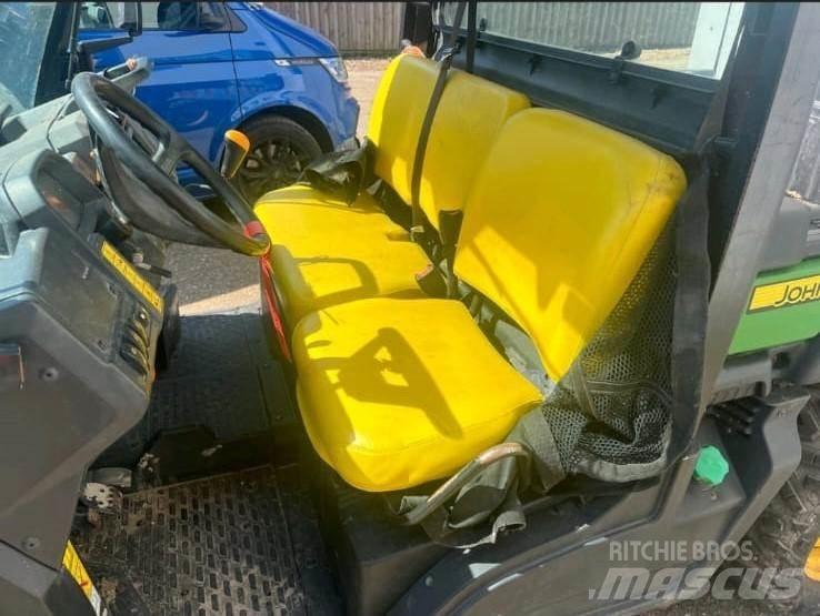 John Deere XUV865M ATVs
