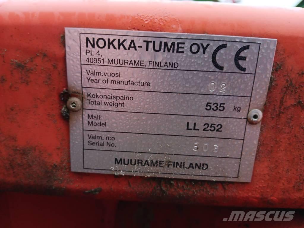 Esko 252 Snow throwers