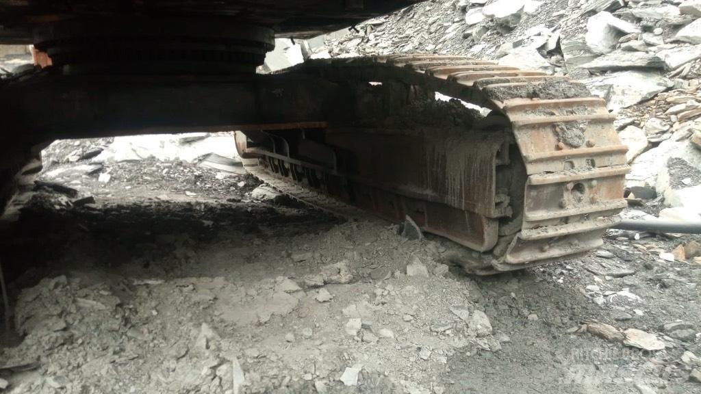 CAT 352 F Crawler excavators