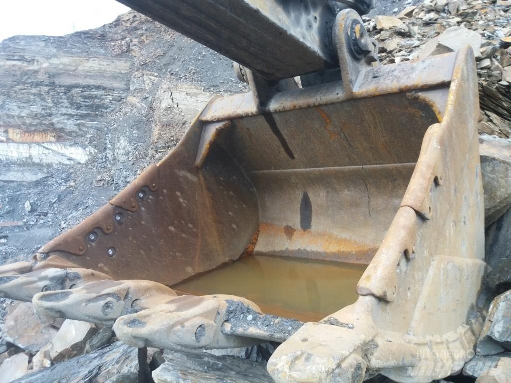 CAT 352 F Crawler excavators