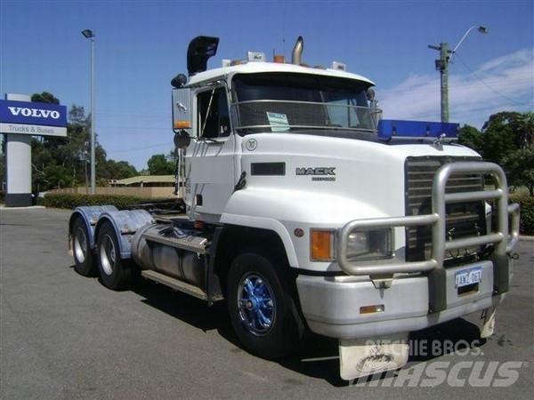 Mack Fleetliner Tractor Units