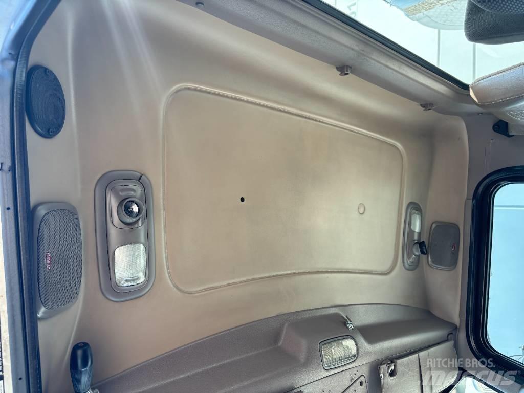 Peterbilt 367 Tractor Units