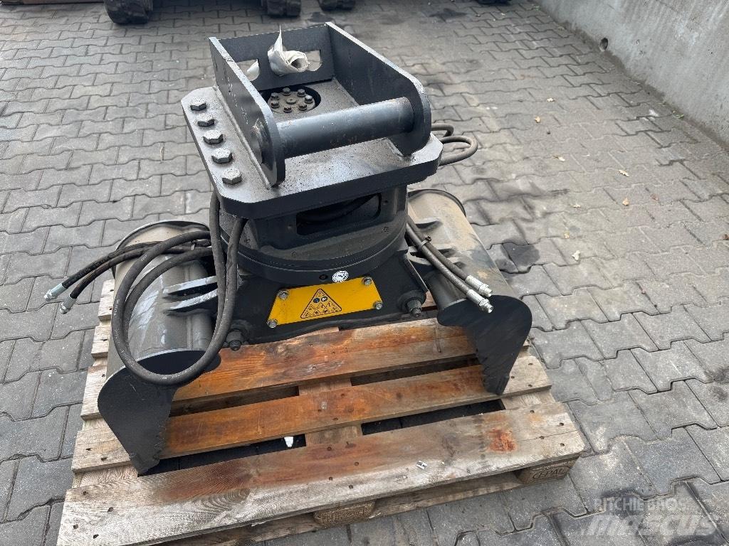 Mustang GRP 150 CH Grapples