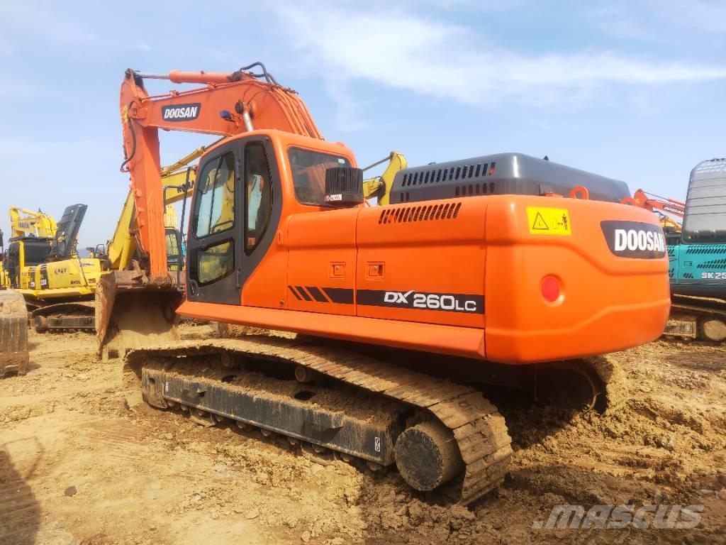 Doosan DX260LC Crawler excavators
