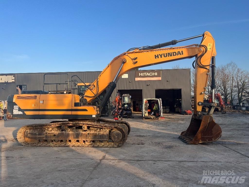 Hyundai HX 330 L Crawler excavators