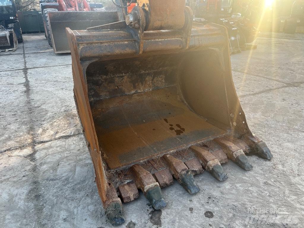 Hyundai HX 330 L Crawler excavators