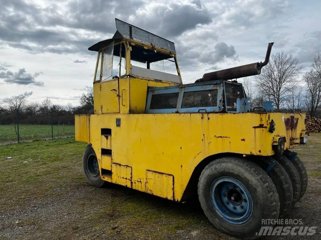 Hamm GRW 10 Pneumatic tired rollers