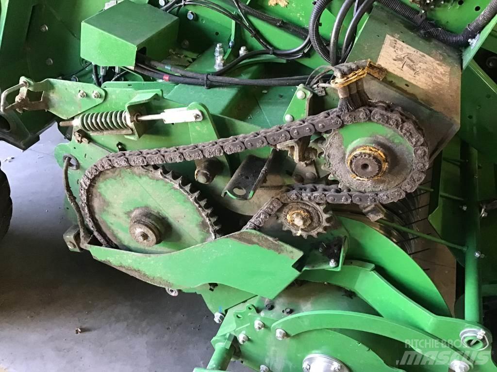 John Deere V461M Round balers