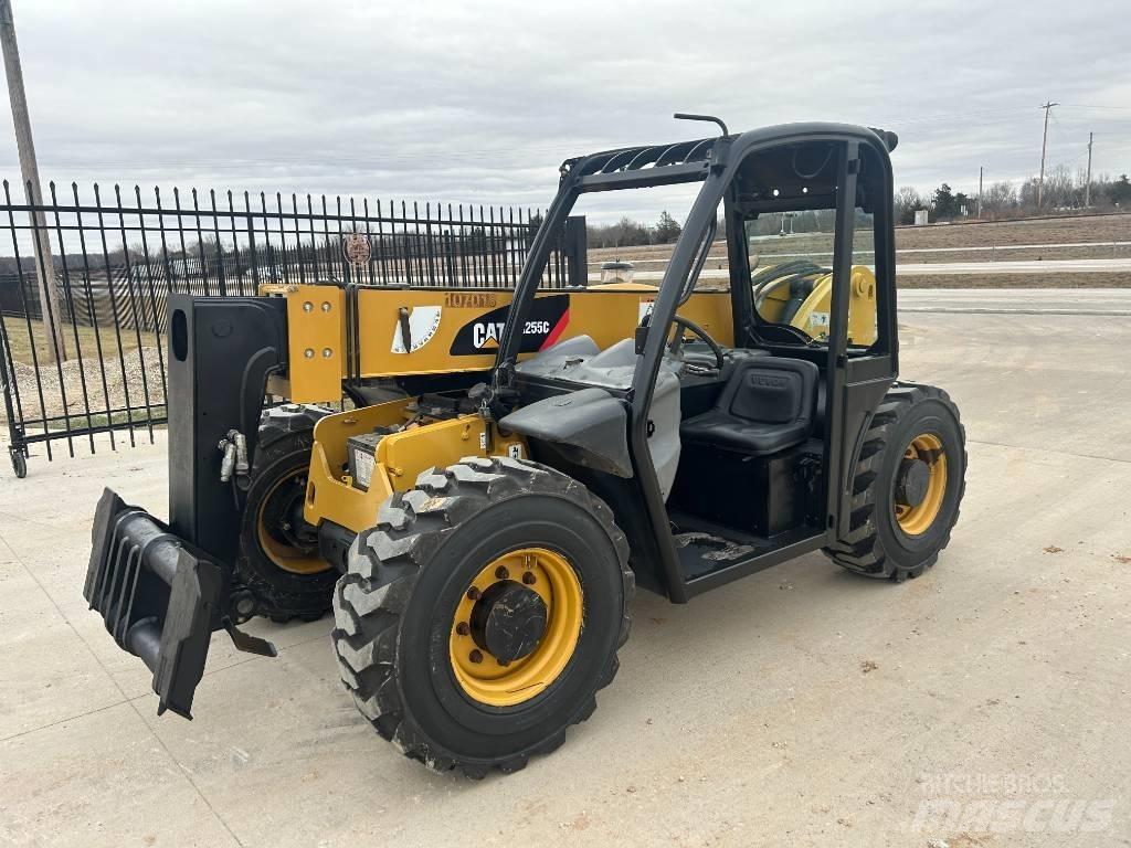 CAT TH255C Telescopic handlers