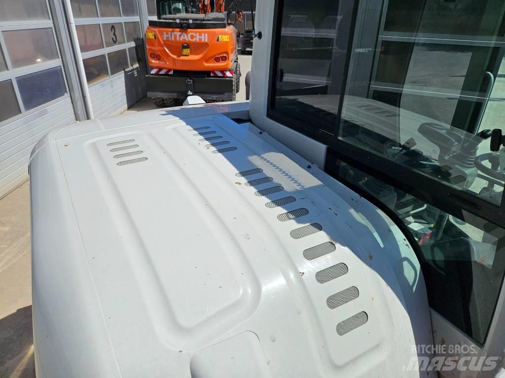 Takeuchi TB295W Wheeled excavators