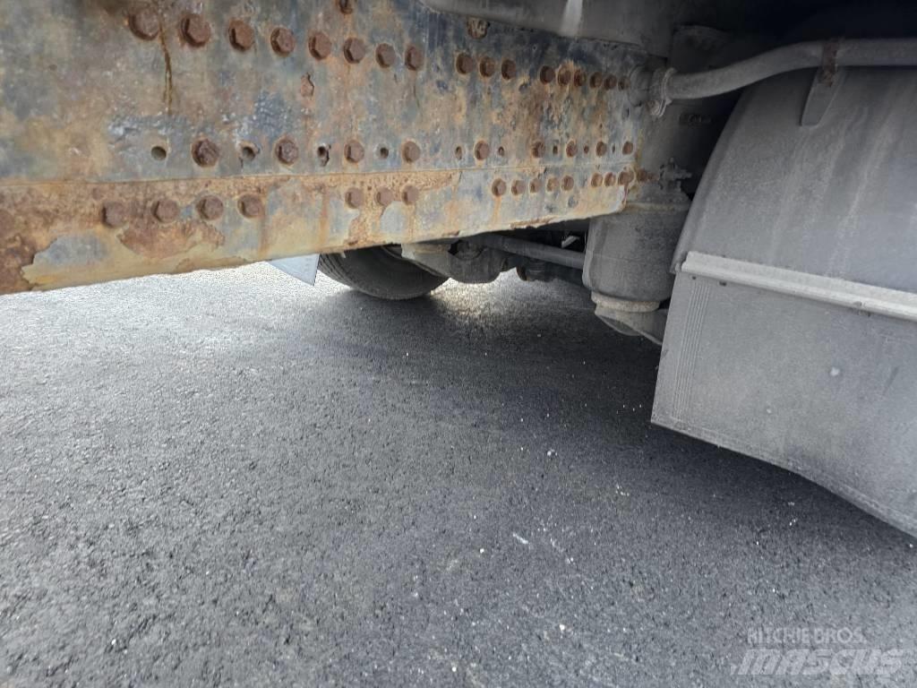 Volvo FM 330 Crane trucks