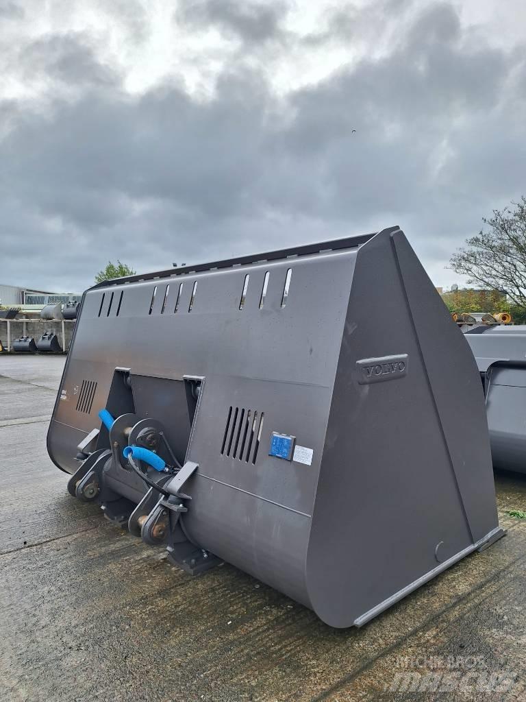 Volvo WLA82016 Buckets