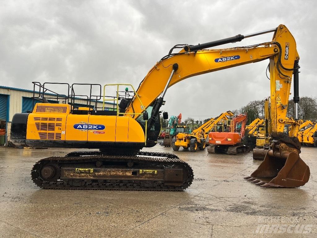 JCB JS370 LC Crawler excavators