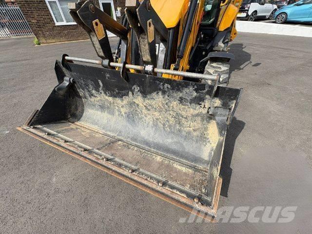 JCB 3 CX Backhoe loaders
