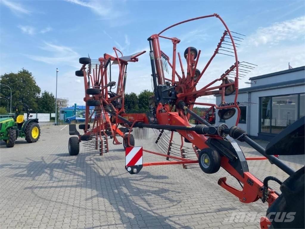 Kuhn GA 9030 Windrowers