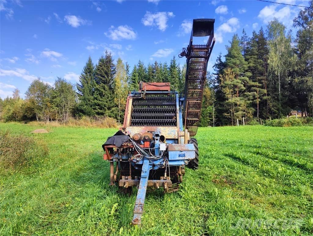 Edenhall 523 Beet harvesters