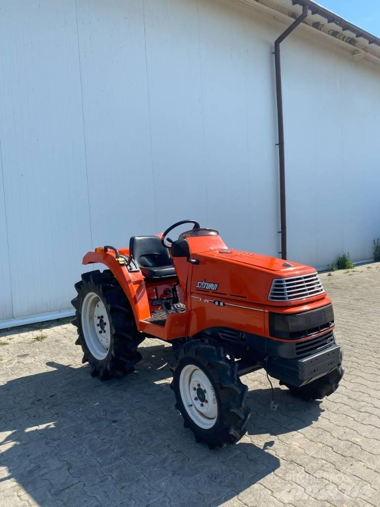 Kubota SATURN X24D Compact tractors
