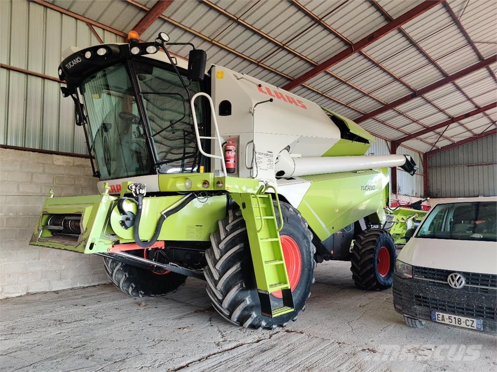 CLAAS TUCANO 480 Combine harvesters