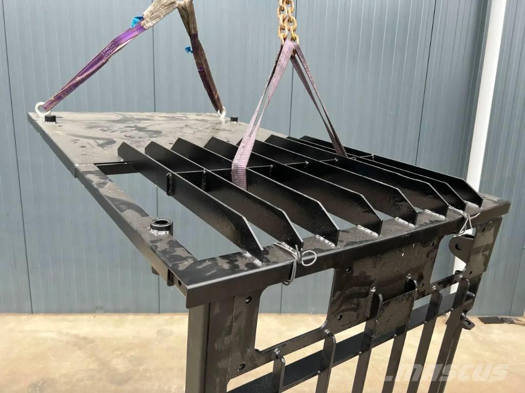 CAT 325C Guard Cabins and interior