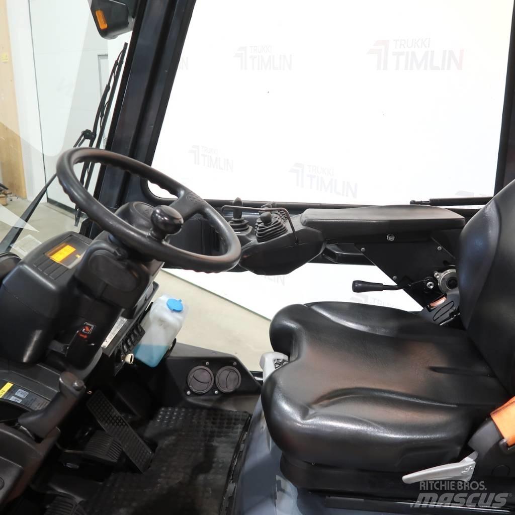 Toyota 02-7FG45 LPG trucks