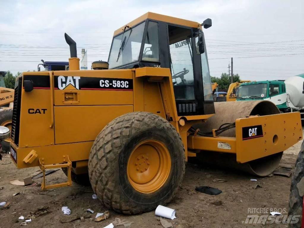 CAT CS 583 C Single drum rollers