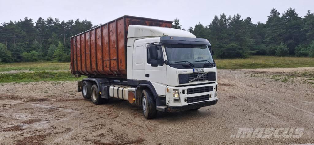 Volvo J4CFC Hook lift trucks