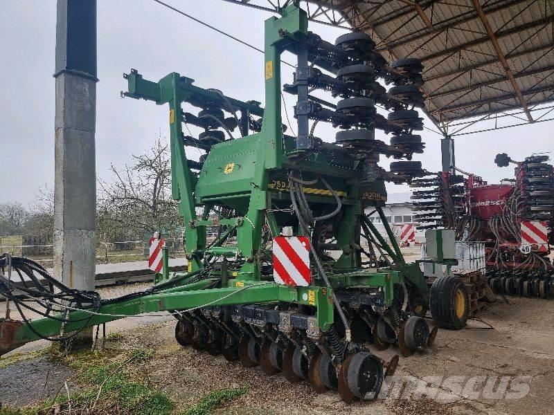 John Deere 750 A Drills