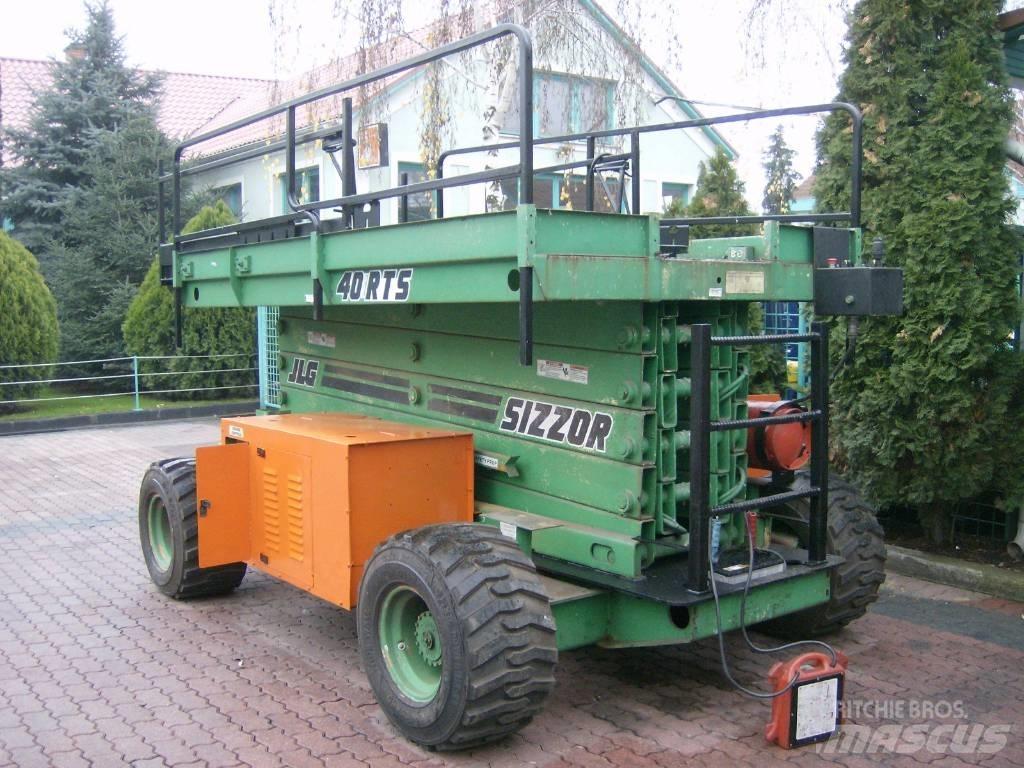 JLG 40RTS    V-1562 Vertical mast lifts