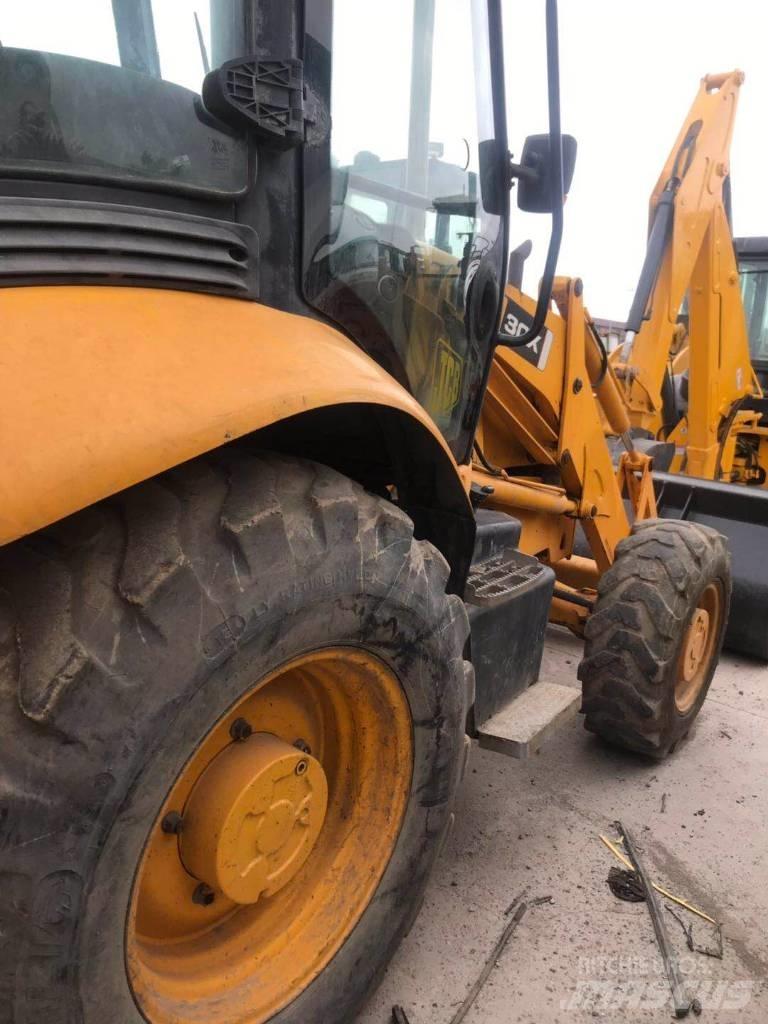 JCB 3cx Backhoe loaders
