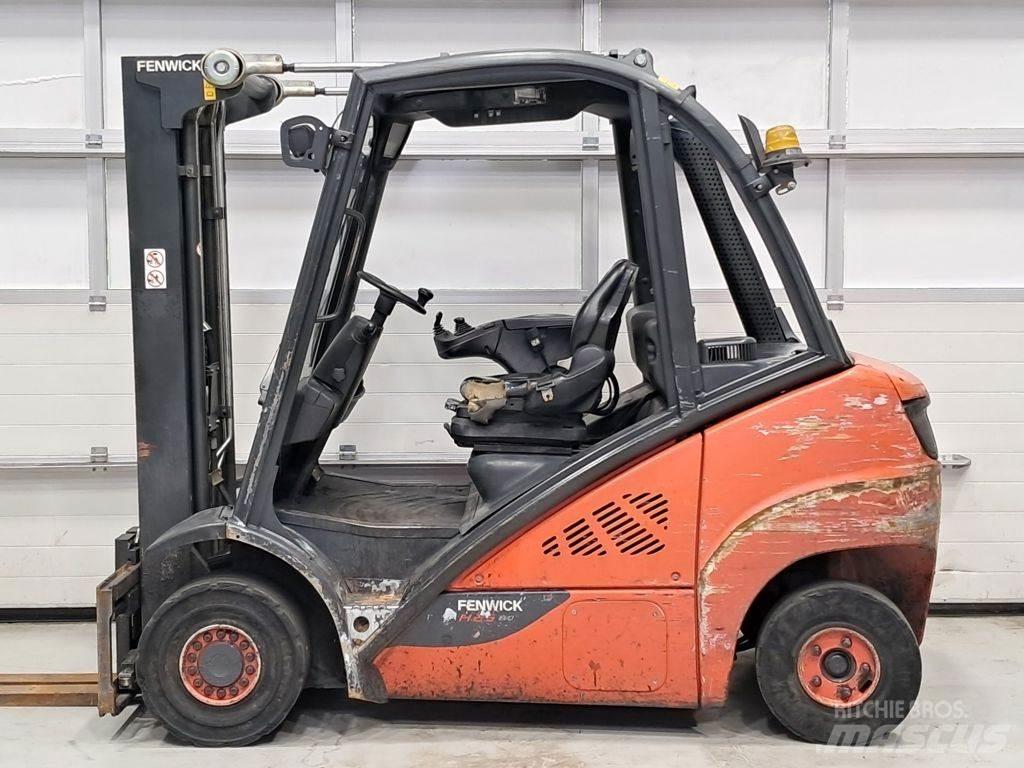 Linde H25D-02 Diesel trucks