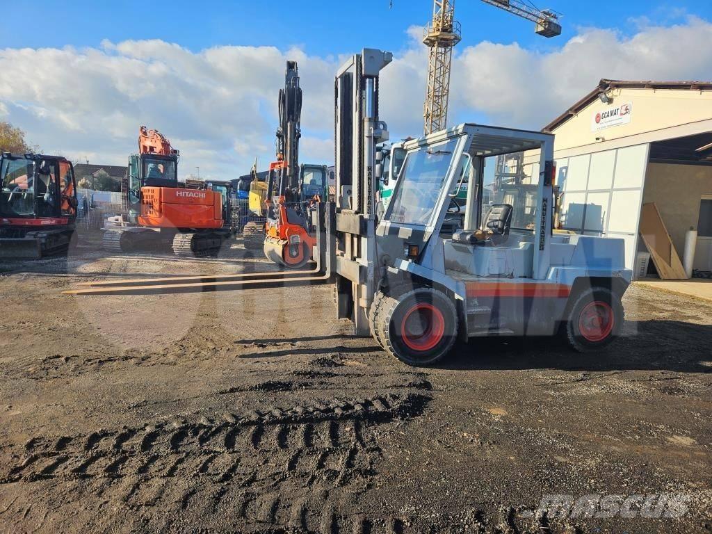 Fiat DL80C Reach trucks