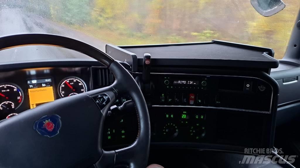 Scania R 560 Tractor Units