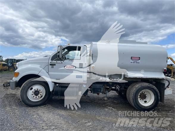 Ford F750 XL Water tankers