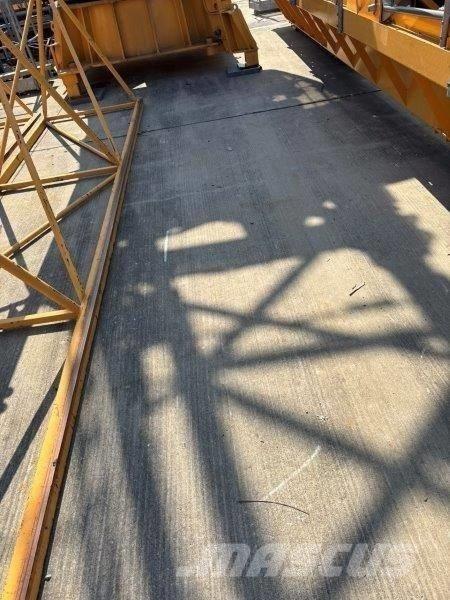 Liebherr 130 EC-B 6 Tower cranes