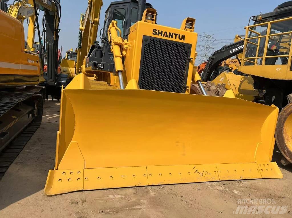 Shantui SD 22 Crawler dozers