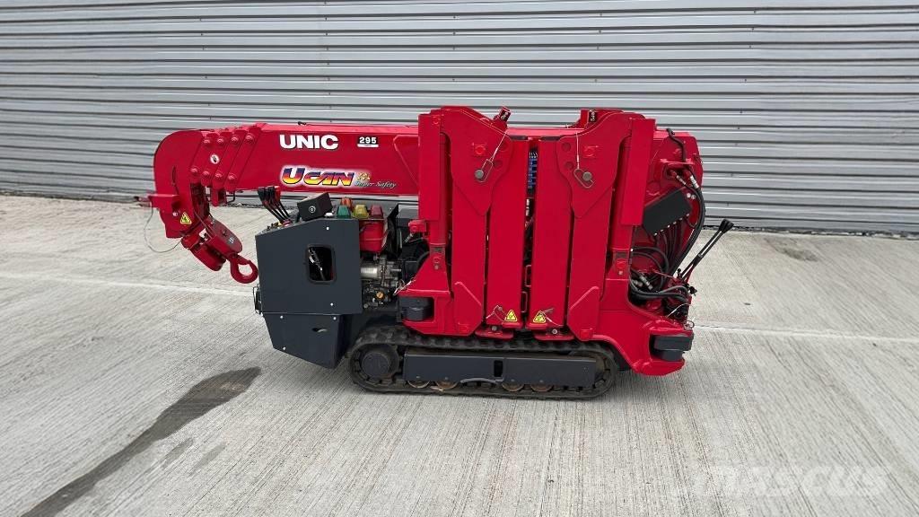 Unic URW 295 Mini cranes