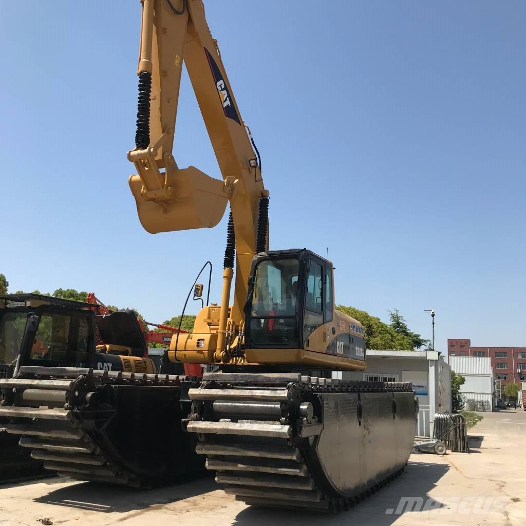 CAT 320 D Amphibious Excavators