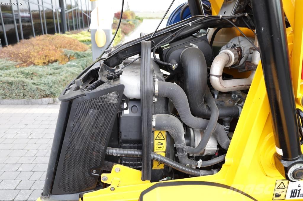 JCB 3CX Compact Backhoe loaders