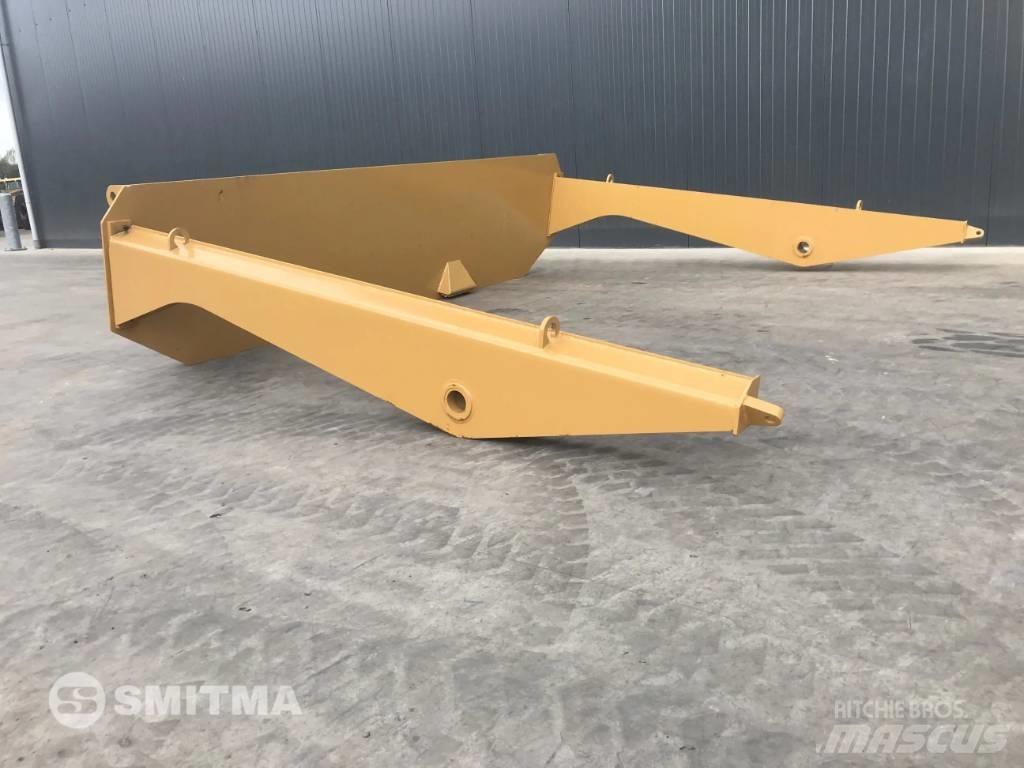 CAT 740B Tailgates