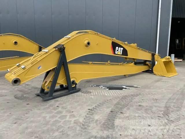 CAT 323D 15m Set Backhoes
