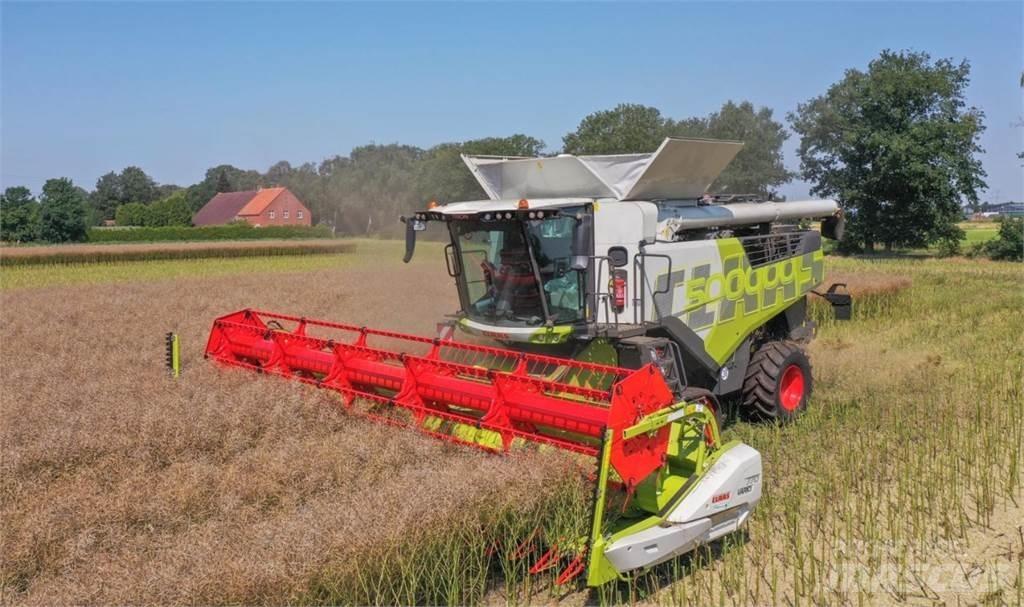 CLAAS Trion 730 TT Combine harvesters