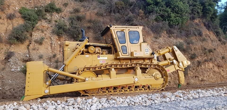 CAT D9G Crawler dozers
