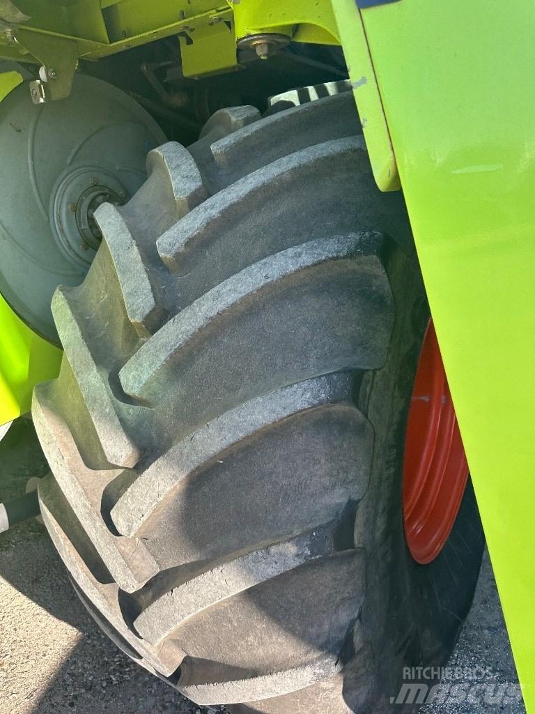 CLAAS Lexion 560 Combine harvesters